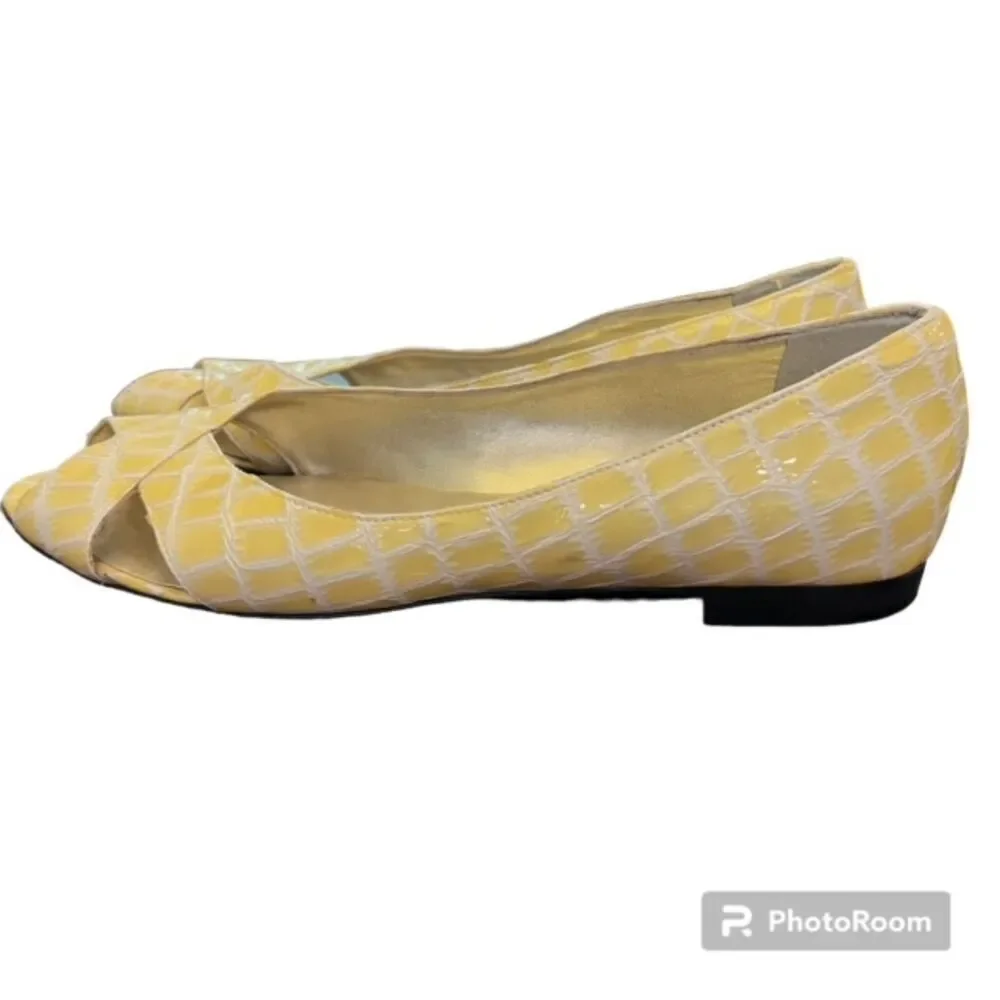 Andrea Carrano Women's Croc Textured flats Yellow Size 8.5‎